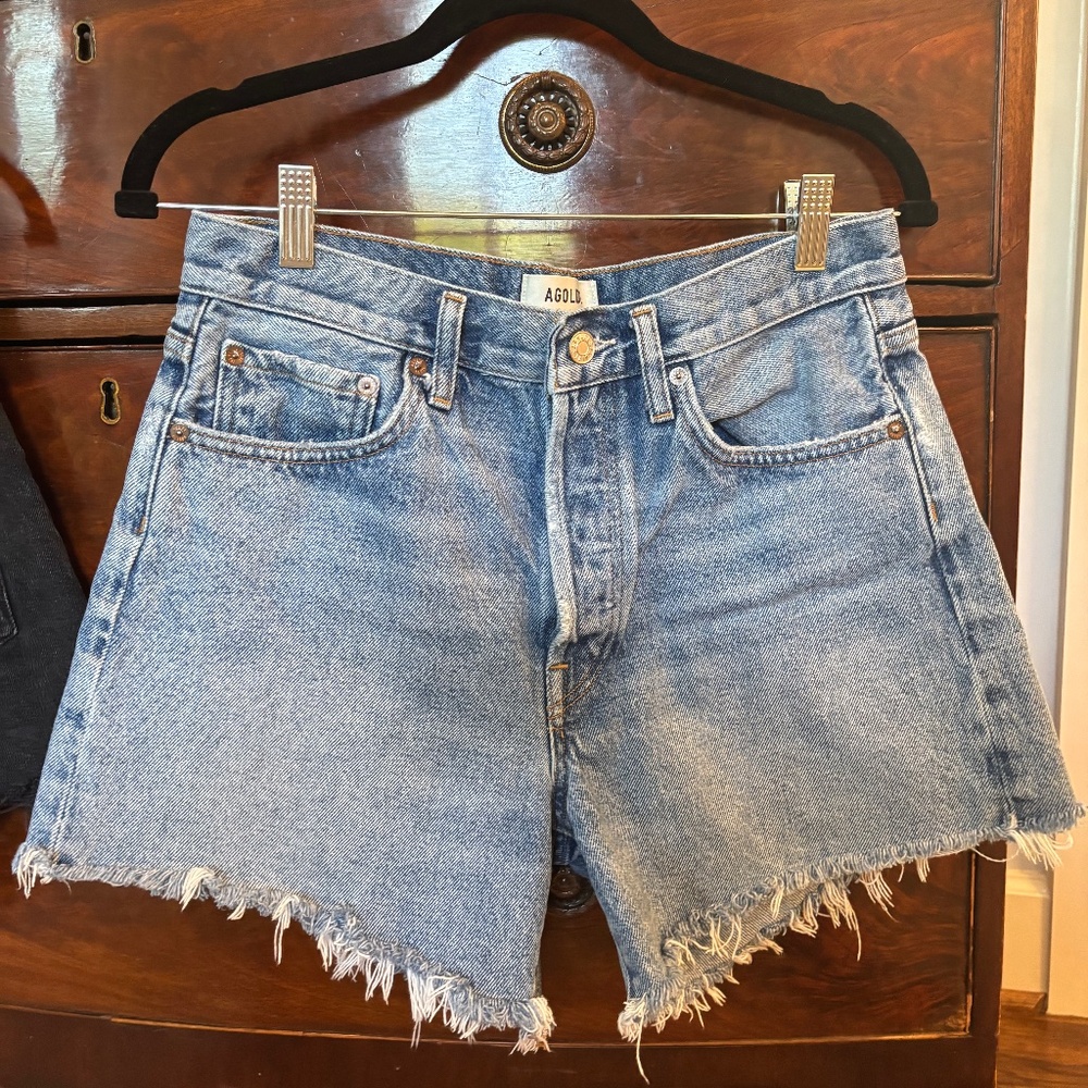 A Gold E Parker shorts